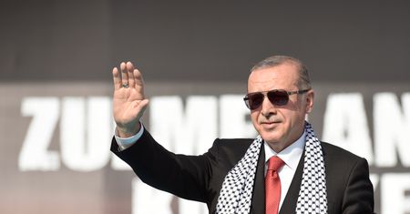 Turcja. Recep Erdogan uzgodnił zniesienie stanu wyjątkowego