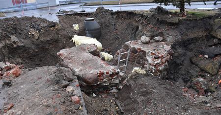Archeologiczne odkrycie na terenie Zakładu Karnego w Nowogardzie. Zabytki po rodzie von Everstein