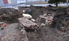 Archeologiczne odkrycie na terenie Zakładu Karnego w Nowogardzie. Zabytki po rodzie von Everstein