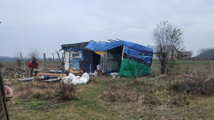 Pan Bogdan zamieszkał na działce po rodzicach