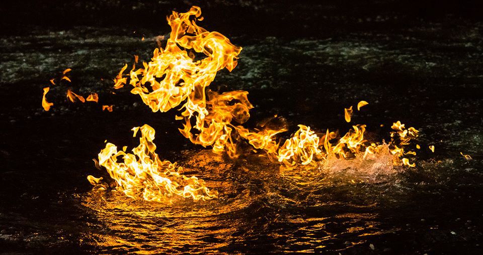 Płonąca rzeka