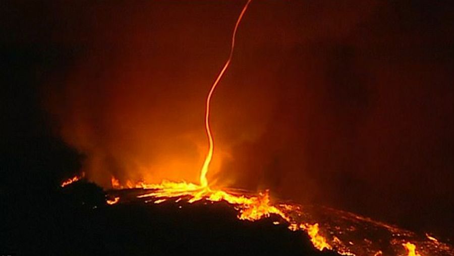 "Płonące tornado". Kamera uchwyciła niezwykłe zjawisko, gdy żywioł trawił Portugalię