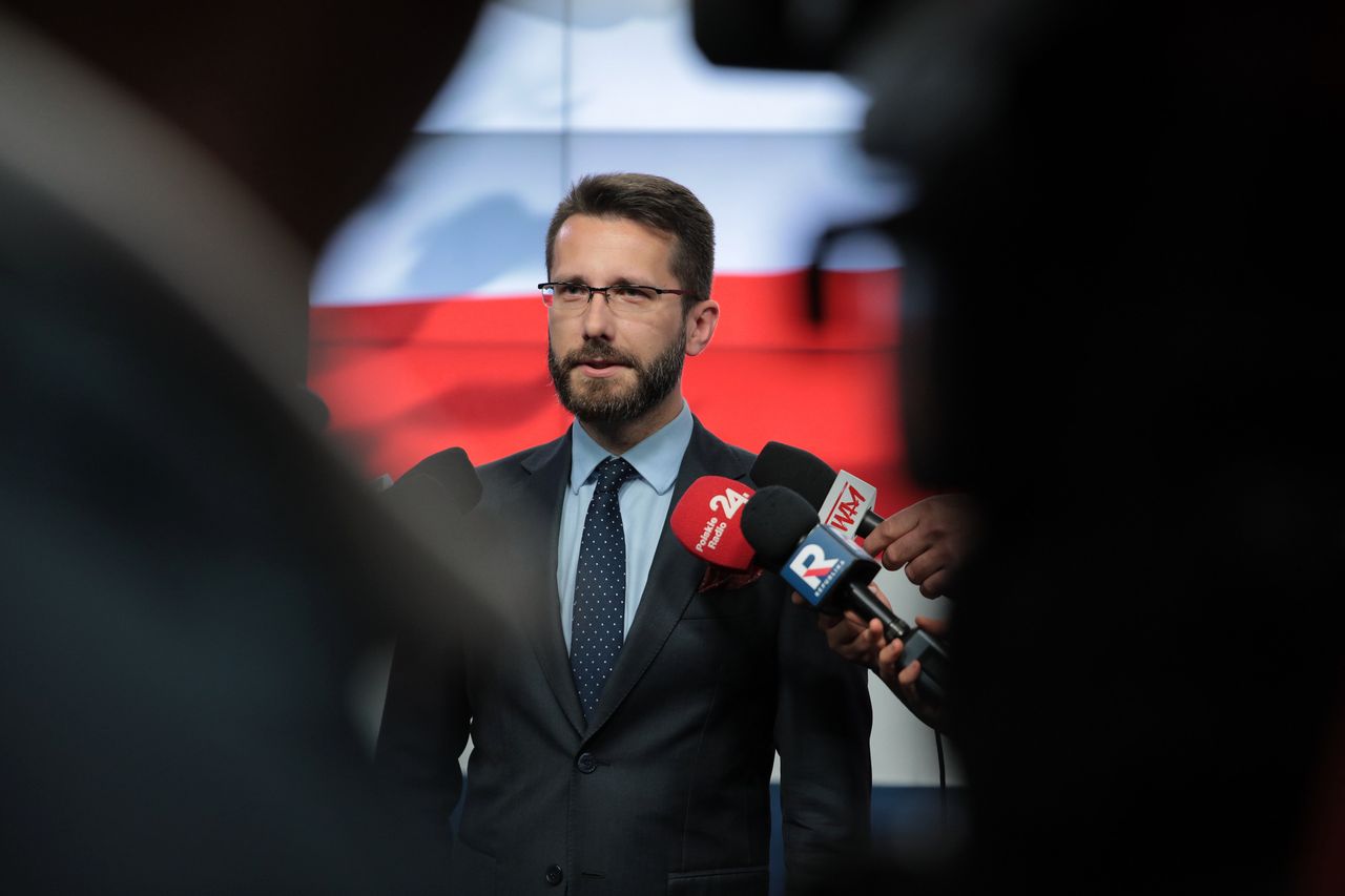 Komisja Europejska zapowiada analizę projektu PiS. Radosław Fogiel: takie jest prawo KE