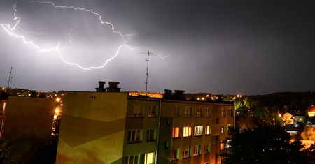 Prognoza pogody. Czekają nas deszcz, burze i niższe temperatury