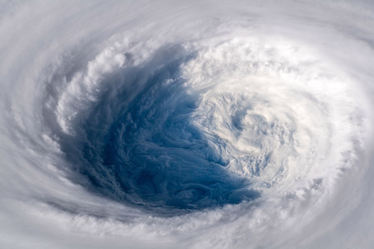 Ranni ludzie i 30 miast bez prądu. Tajfun Trami zbliża się do Japonii