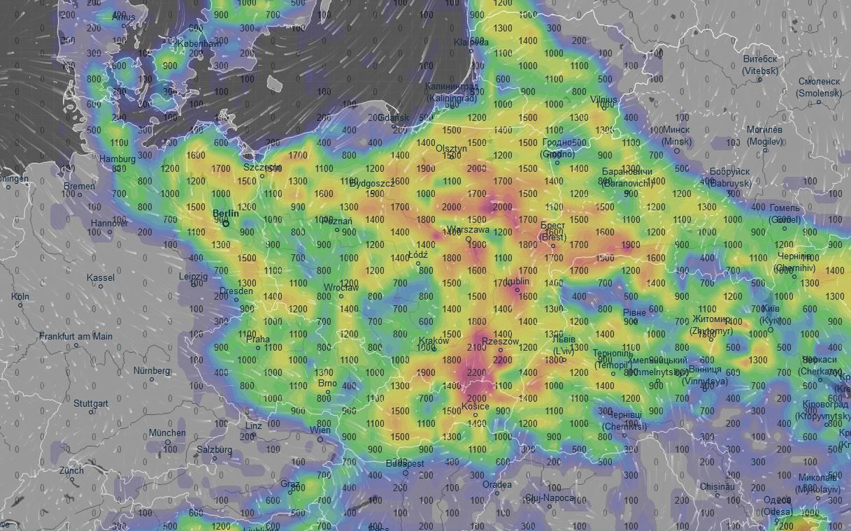 Pogoda. Kulminacja upałów w Polsce. Potem huknie piorunami