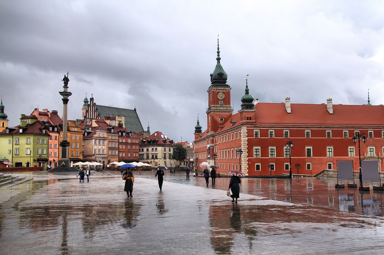 Pogoda. Zbliża się ochłodzenie. Miejscami spadnie śnieg, a nocami wróci mróz