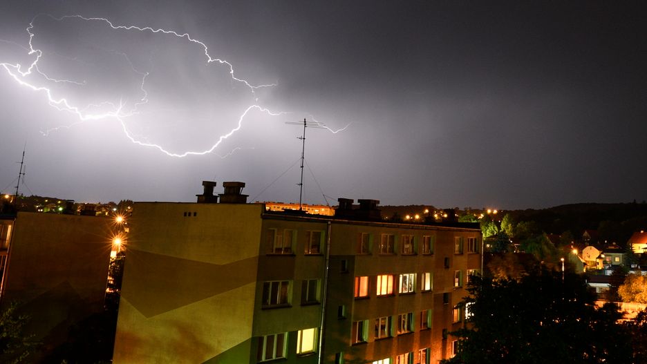 Od południa nasuwać się będzie strefa frontowa