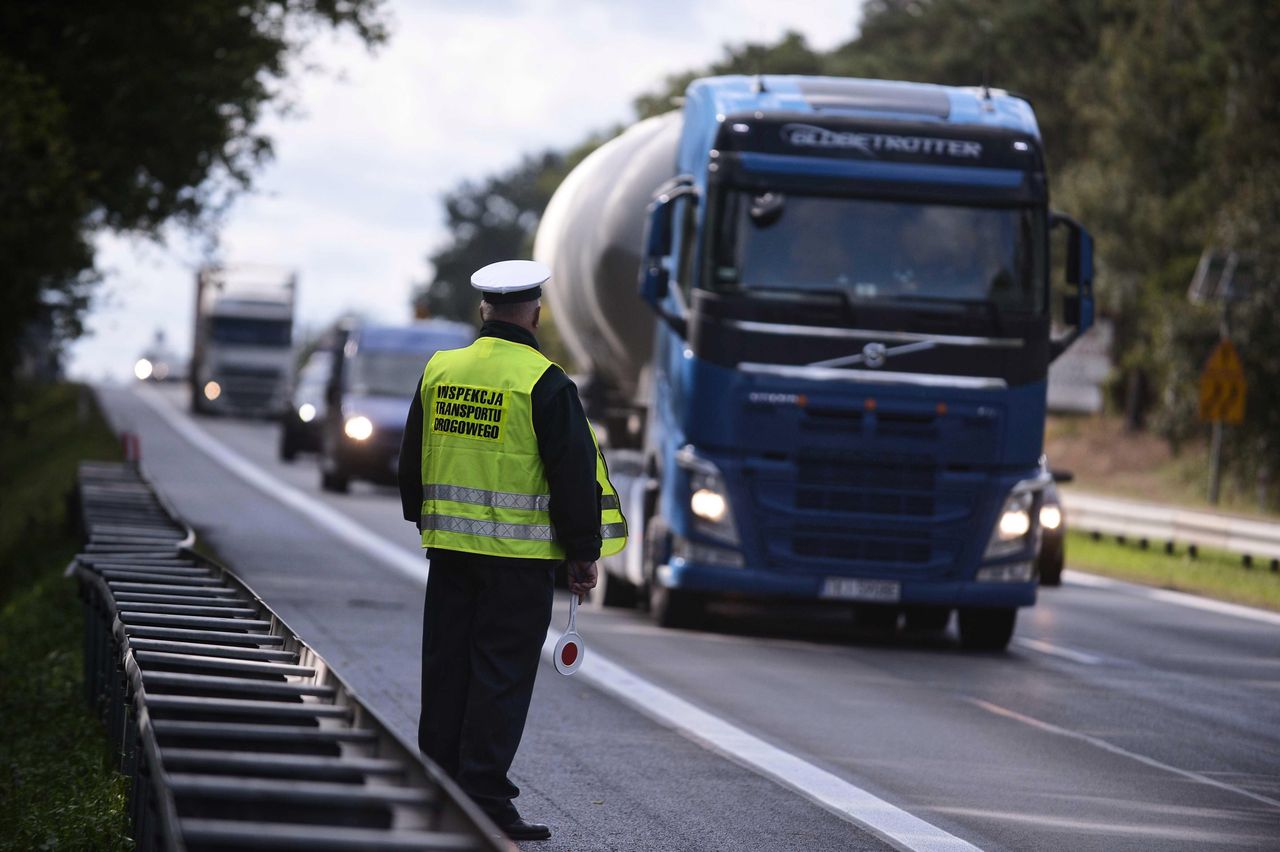 Akcja policji w Warszawie. Będą mandaty i odbieranie dokumentów