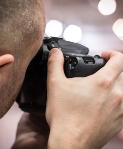 Akt oskarżenia wobec fotografa, który miał zwabiać i gwałcić modelki