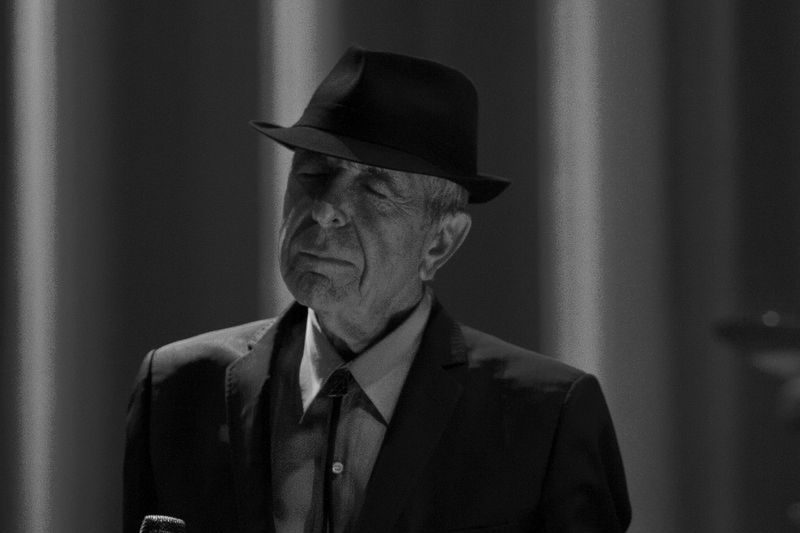 Leonard Cohen nie żyje