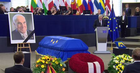 Helmuta Kohla "Obywatela Europy" żegnali politycy z całego świata