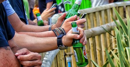 Uczą Rosjan kultury. Tak nie mogą mówić do gejów