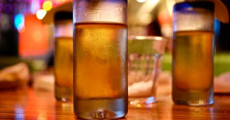 Sposób na kłopotliwych alkoholików. Eksmisja z miasta