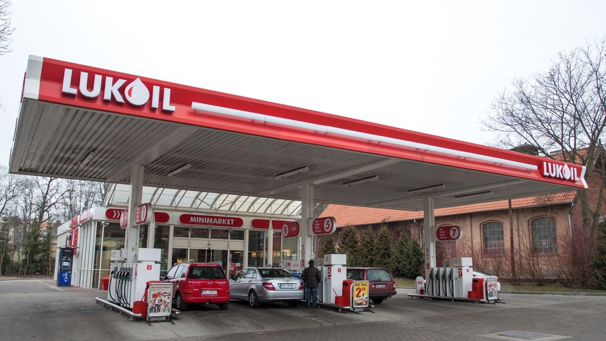 Łukoil znika z Polski. Stacje czeka rebranding na Amic Energy 