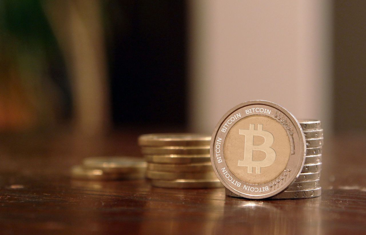 Skonfiskowali sprzęt do wytwarzania bitcoinów. Kosztował ponad 400 tys. zł 