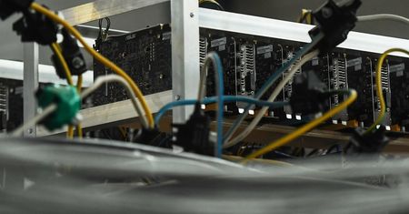 Bitcoiny kopali w urzędzie miasta. Grozi im do 5 lat więzienia