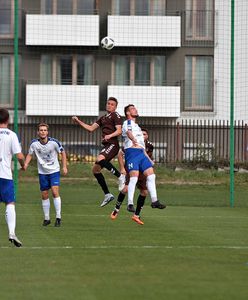 "Ogrodzone" place zabaw, betonowe dżungle, osiedla przy stadionach. "Absurd. Tak się kończy wszechwładza deweloperów"