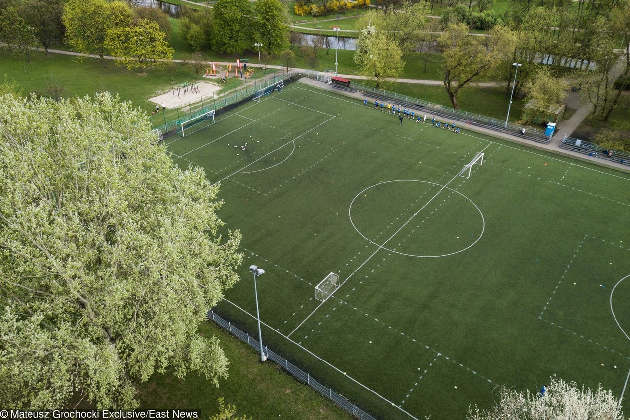 Sportowe propozycje Trzaskowskiego. Chce zadaszyć wszystkie orliki i syrenki 