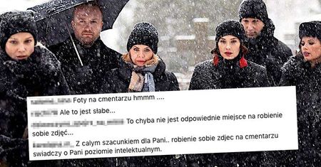 Gwiazda "Przyjaciółek" zrobiła uśmiechnięte selfie nad grobem ojca. Fani chcą ją zlinczować: "Przeginka"