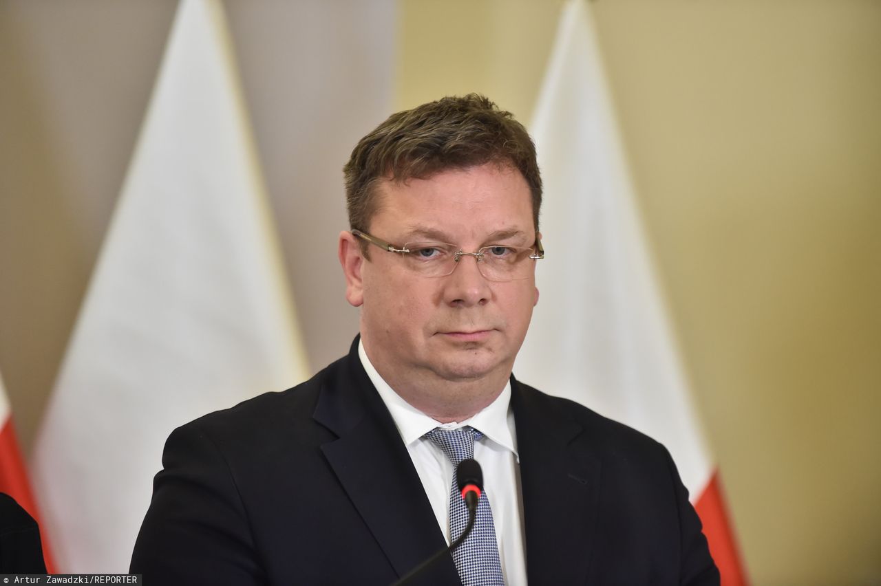 Koronawirus w Polce. Wiceminister Michał Wójcik tłumaczy się z obchodów katastrofy smoleńskiej