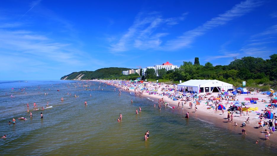 Niemcy coraz chętniej wybierają kraj nad Wisłą jako cel urlopowy. Najbardziej rozchwytywane są oferty wczasów nad Bałtykiem
