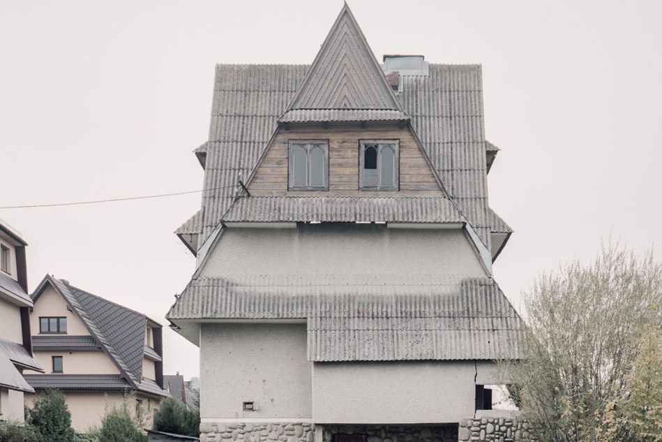 Góralu, czy ci nie żal? Na Podhalu stoją puste domy emigrantów