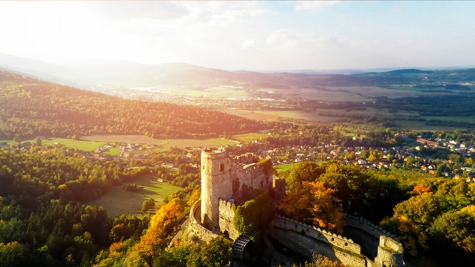 Zamek Chojnik to jedna z największych atrakcji Karkonoszy