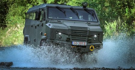 Armia chce kupić pojazdy za prawie 240 milionów złotych. Oferty polskich firm są dwa razy wyższe