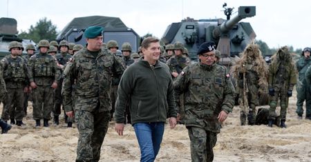 I już nie masz w portfelu 18 zł. To minister Kownacki kupił wojskowym zabawki