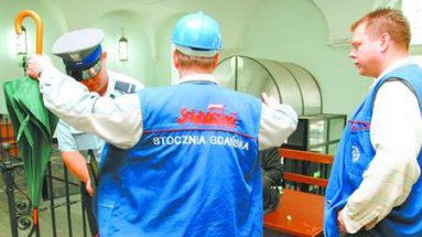 Przed wejściem na ogłoszenie wyroku związkowców przeszukała policja