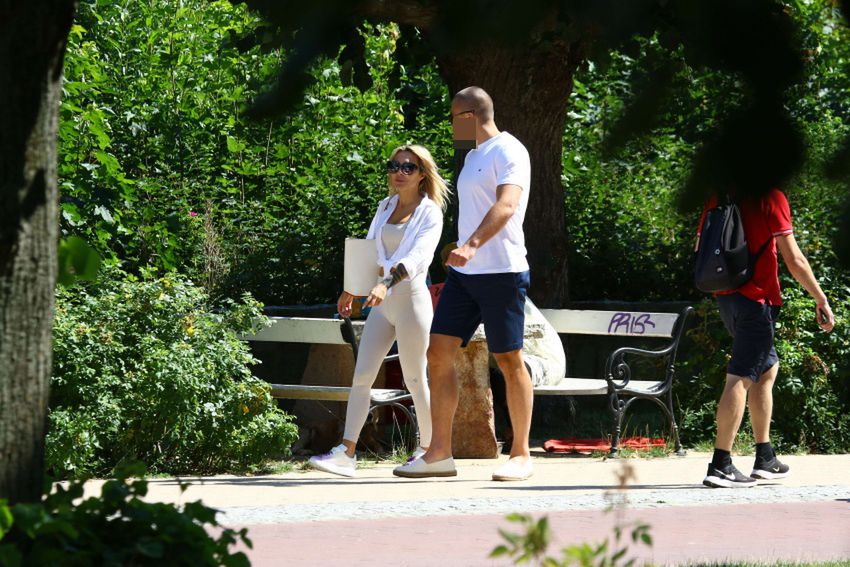 Blanka Lipińska, Natalia Siwiec i Jarosław Bieniuk na jachcie