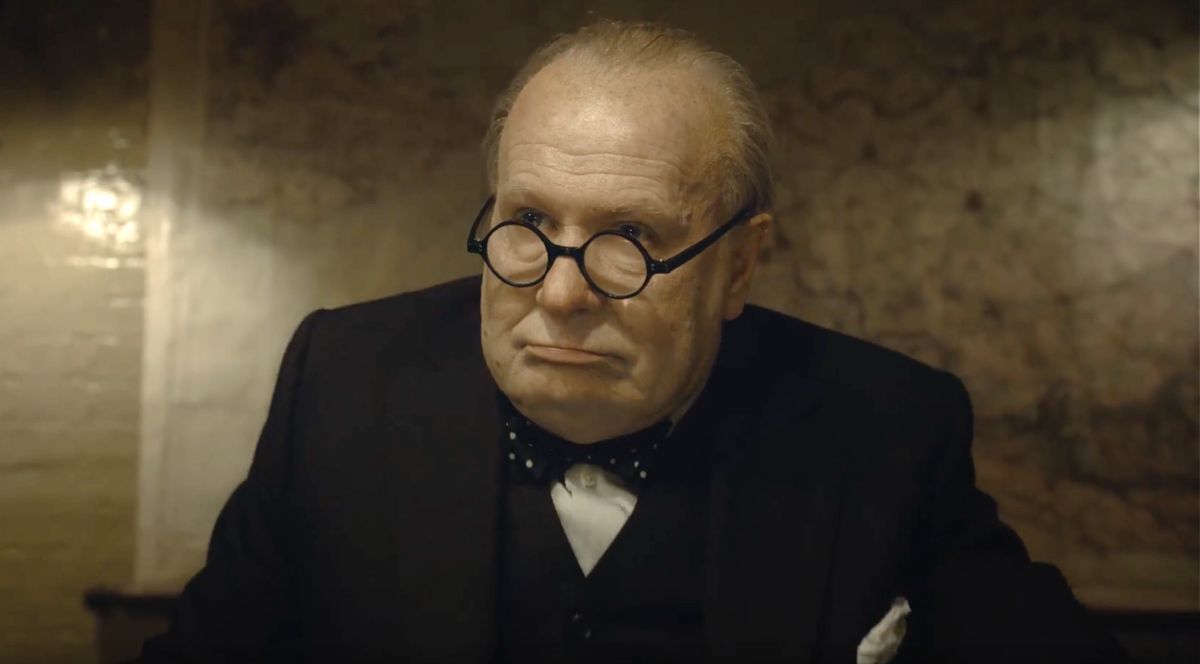 Gary Oldman doznał zatrucia nikotynowego na planie "Czasu mroku". Za tę rolę otrzyma Oscara?