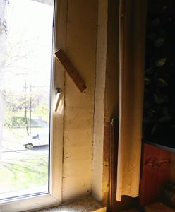 Nietypowa decyzja komornika po eksmisji matki z synem. "Nie spotkałem się z takim przypadkiem"