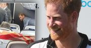 Książę Harry został przyłapany w samolocie! Do Rzymu poleciał klasą ekonomiczną. Swoim "luźnym" stylem bycia zadziwił wszystkich pasażerów!