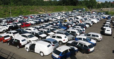 Miał być zarobek i auto, są problemy w banku. UOKiK ukarał firmy za nieuczciwą sprzedaż aut