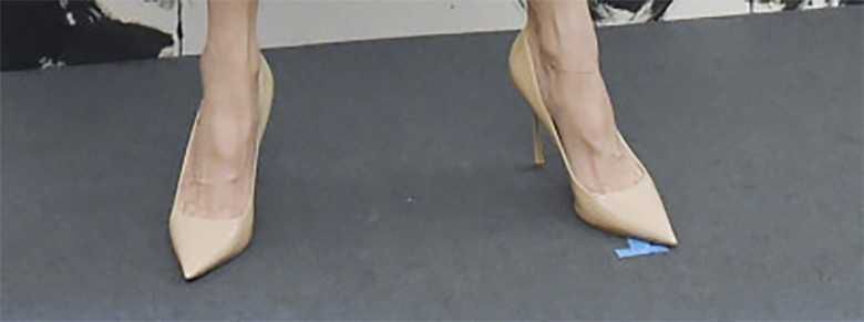 Angelina Jolie - buty, premiera Czarownicy 2 w Tokio