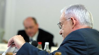 Premier odpowiada na pytania posła Rokity
