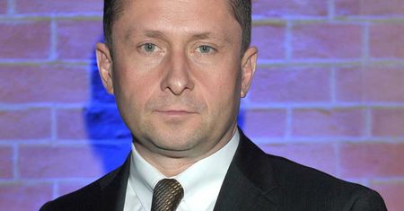 Dopiero teraz wyszło na jaw, z kim jechał Kamil Durczok! Towarzyszyła mu młodziutka piękność!