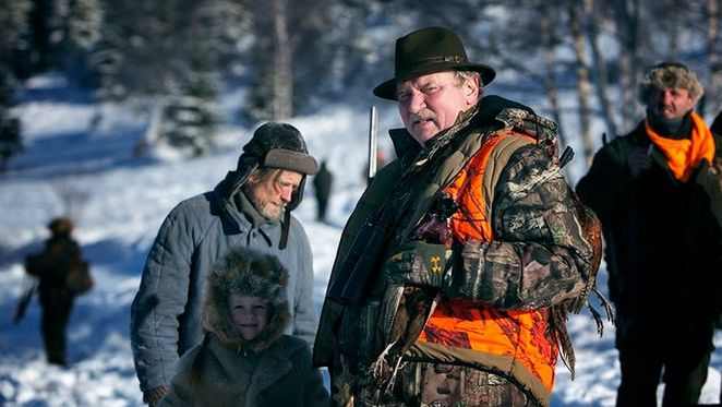 Andrzej Grabowski i  Artur Krajewski w filmie "Pokot" (reż. Agnieszka Holland)