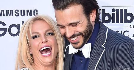 Britney Spears z ukochanym na gali Billboard Music Awards 2015 [zdjęcia]