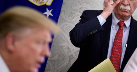 Eskalacja na linii USA-Iran. Trump powstrzymuje wojenne zapędy doradców?
