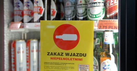 Alkohol, marihuana, betel. Sprawdziliśmy, gdzie dostęp do używek jest najłatwiejszy