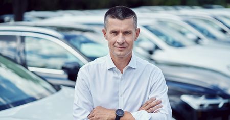 Polak podbija koncern Volvo. Olbrzymi awans Arkadiusza Nowińskiego