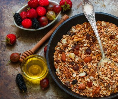 Czy granola jest zdrowa? Śniadanie pod lupą