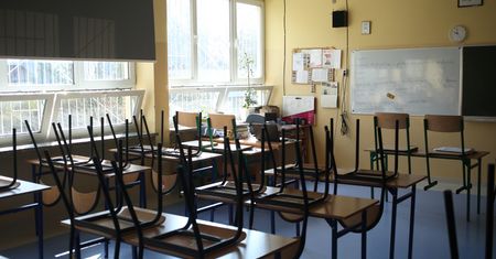 7-latek wyskoczył z okna, żeby nie spóźnić się na autobus