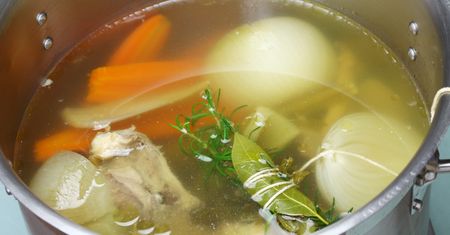 Bouquet garni – aromatyczny bukiet, który wzbogaci smak potraw