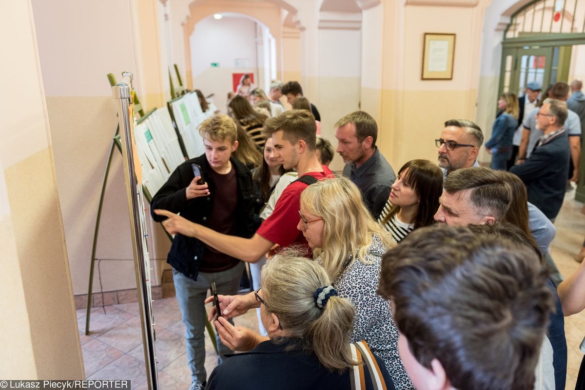 Rekrutacja do szkół średnich. "Boimy się przepełnienia klas, sanitariatów"