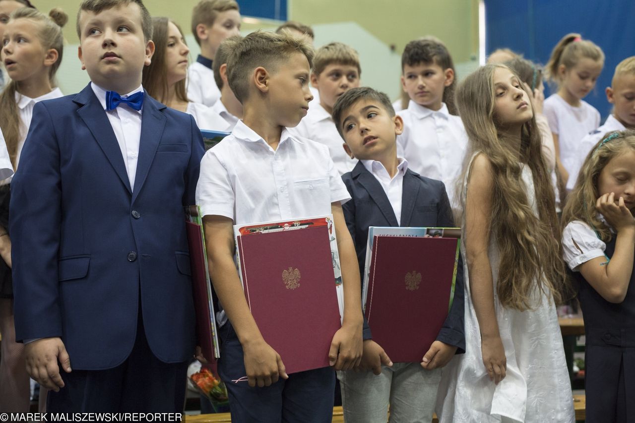 "Decyzja premiera powoduje komplikacje". Czytelnik WP oburzony wcześniejszymi wakacjami