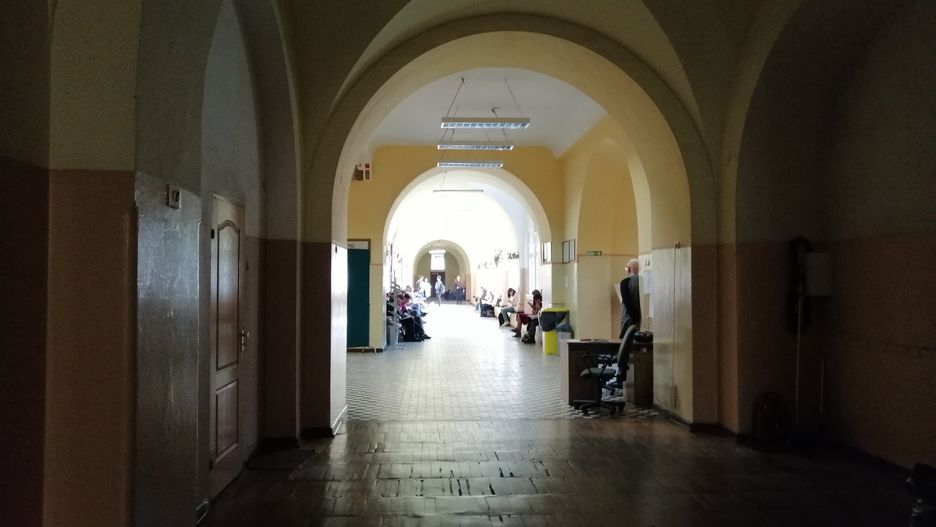 Nie wszyscy uczniowie wrócili do szkół. Odwołać zajęcia mogą dyrektorzy - i nie muszą tego nigdzie zgłaszać
